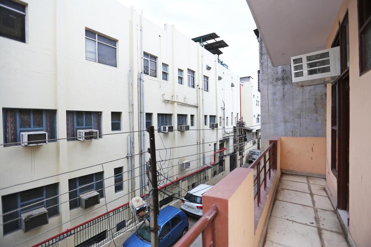 Oyo Flagship 14774 Sector 14 Gurgaon Hotel Ngoại thất bức ảnh